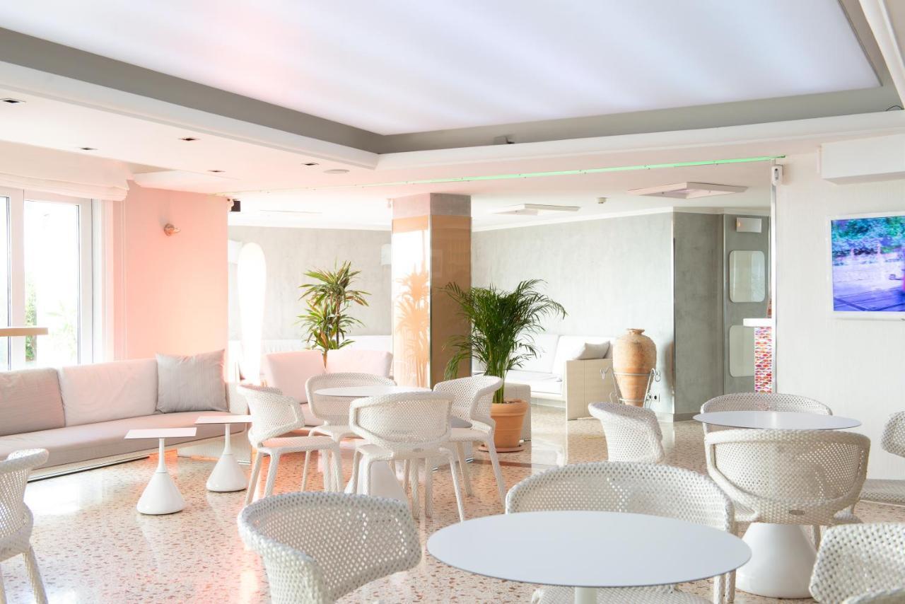 Playas Del Rey Hotel Santa Ponsa Exterior photo