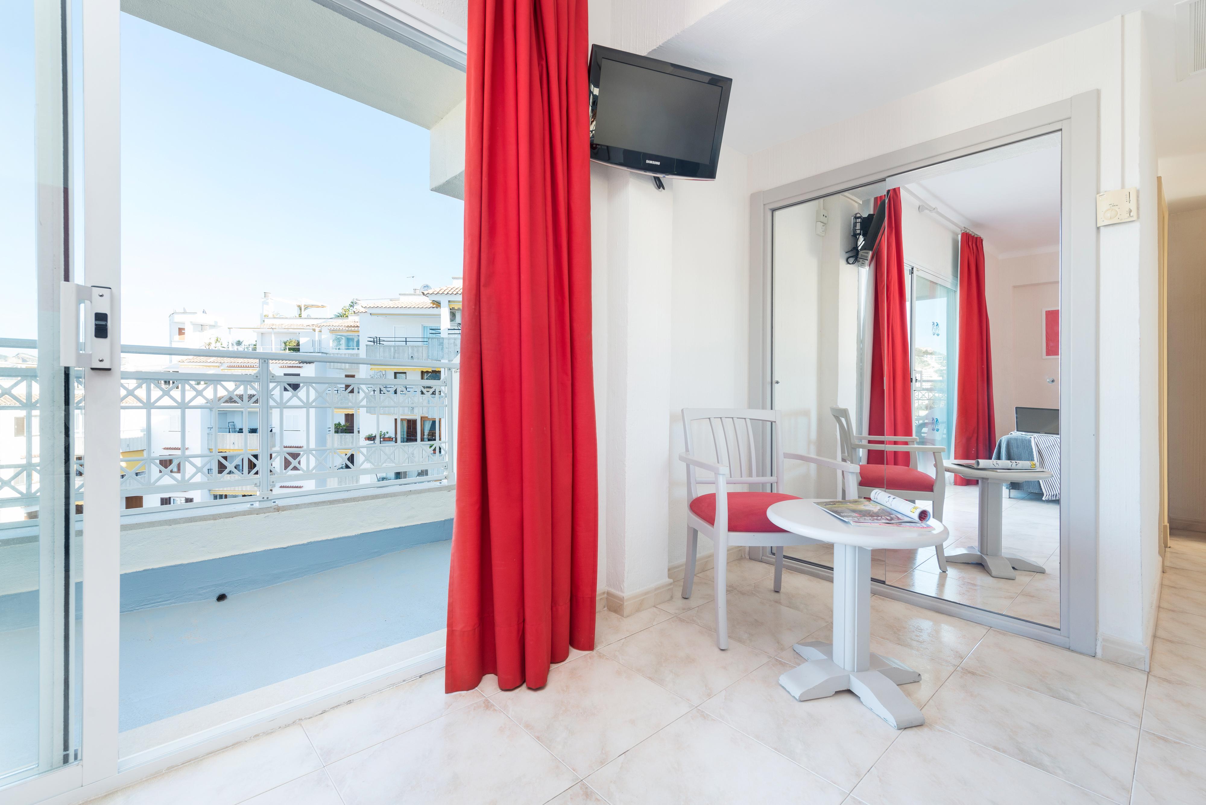 Playas Del Rey Hotel Santa Ponsa Exterior photo