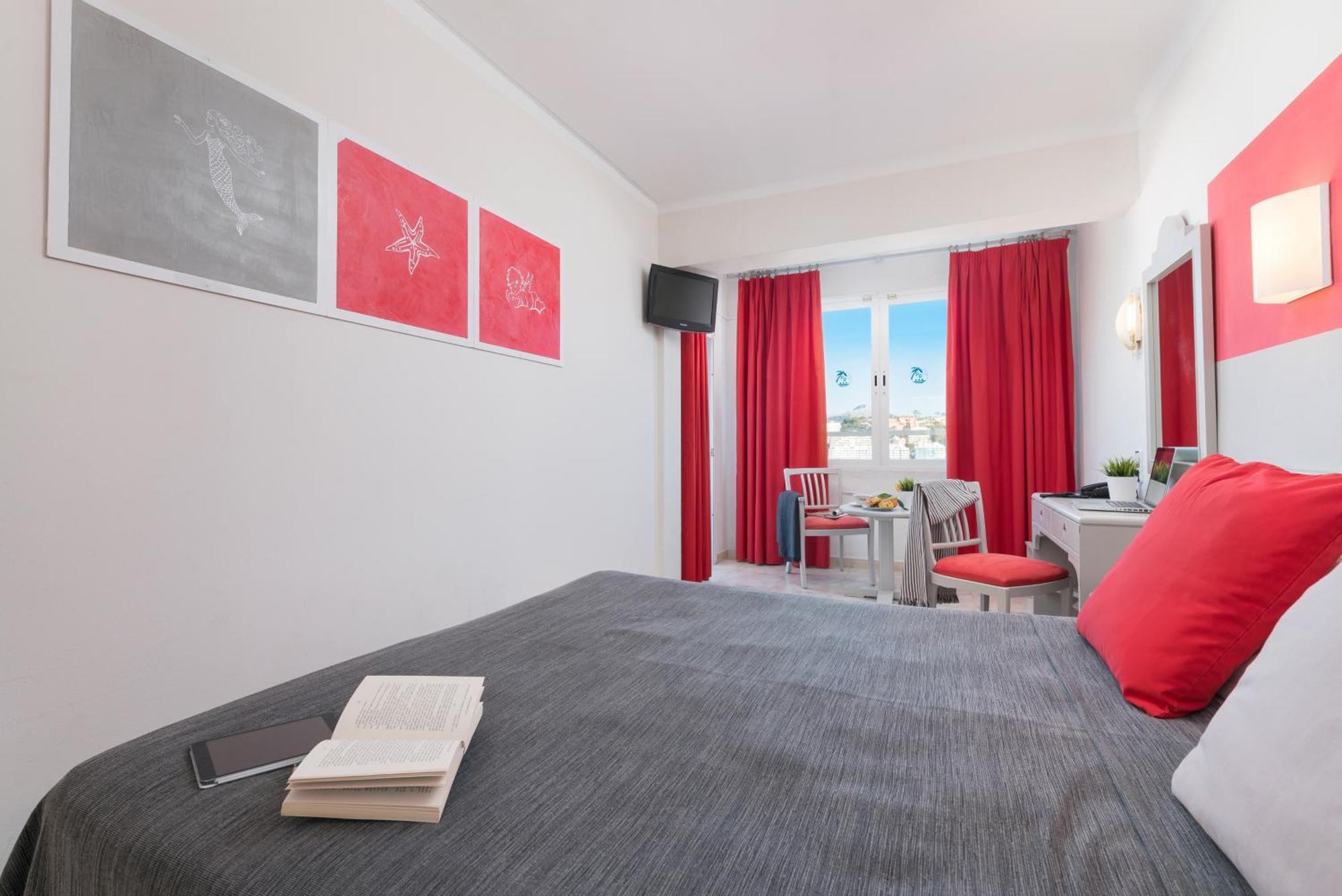 Playas Del Rey Hotel Santa Ponsa Room photo