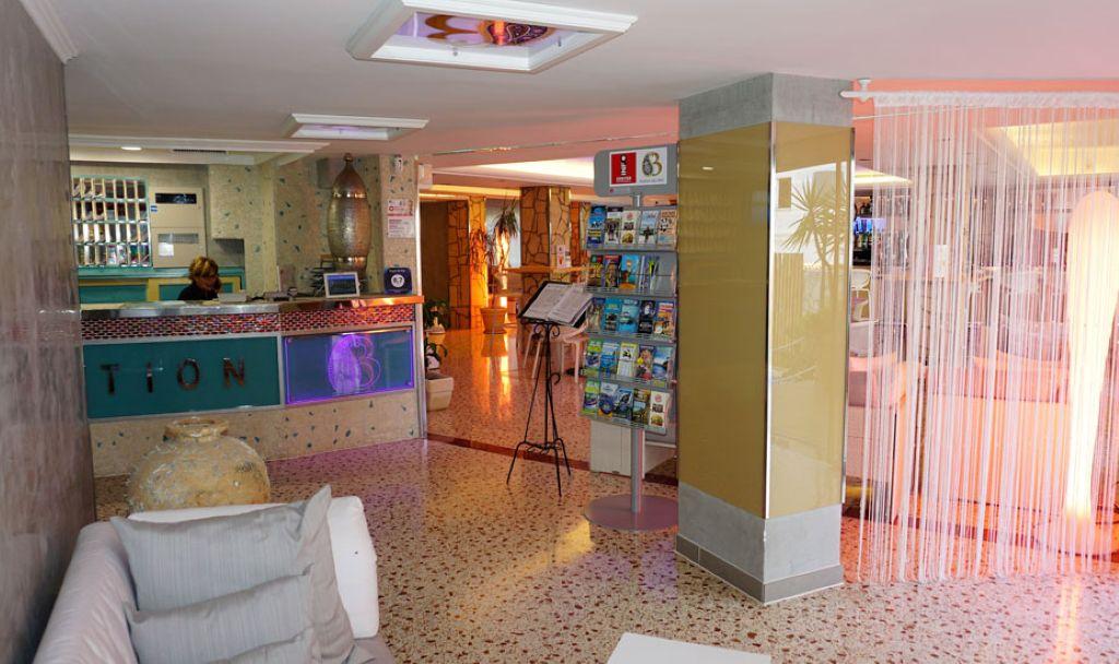 Playas Del Rey Hotel Santa Ponsa Exterior photo
